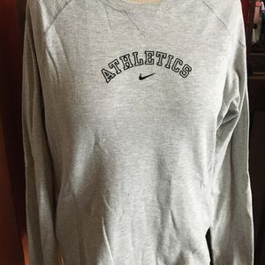 Great Nike Athletic t shirt!